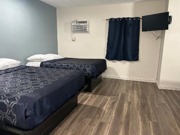 Budget Inn Hollywood image 40