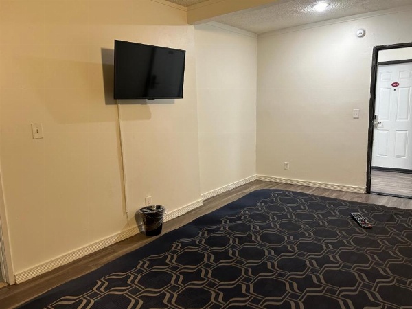 Budget Inn Hollywood image 49